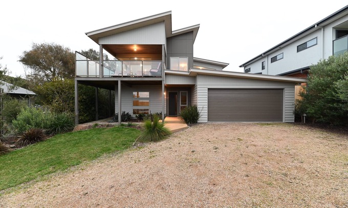 Waratah House | Luxury Waratah Bay Beach House with sweeping views of Wilsons Prom