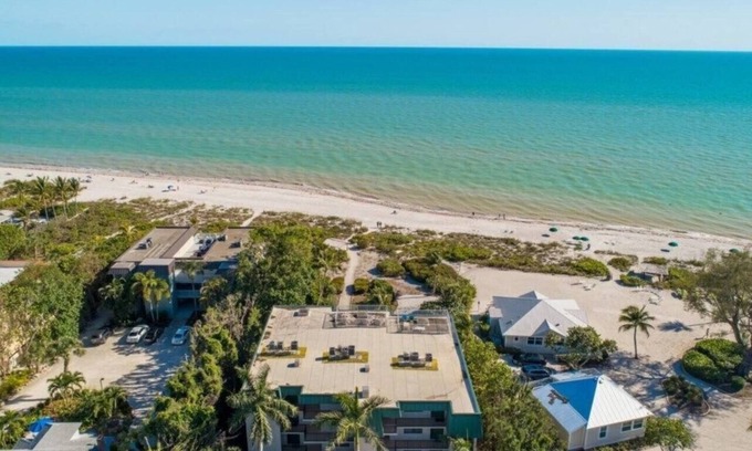 Sanibel Apartment | Luxury Waterfront Condo. Steps to the Beach