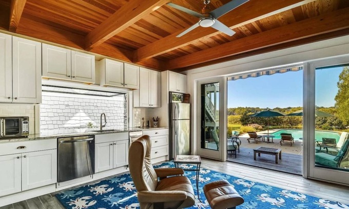 Arundel on the Bay Condo | Luxury Waterfront home with private pier and guest house