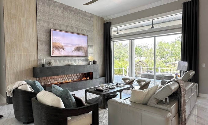 Nokomis House | Luxury Waterfront Retreat – Kayaks, Jet Skis, Biking & Beaches at Your Back Door