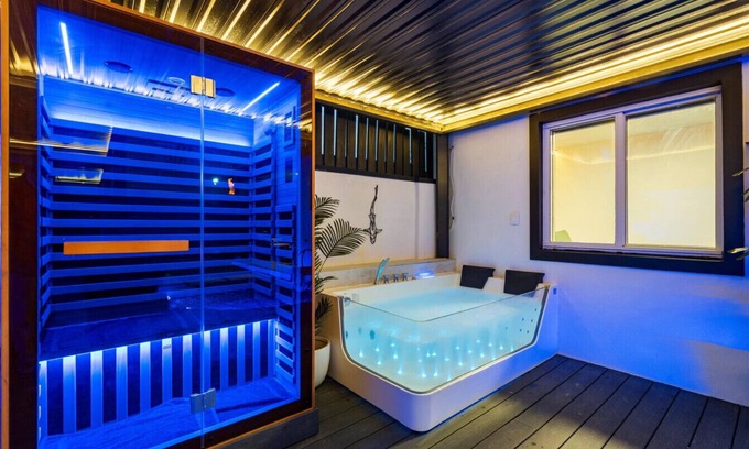 Downtown Phoenix House | Luxury wellness&spa home
