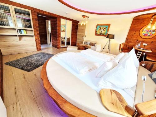 Ottenhofen im Schwarzwald Apartment | Luxus Romantik Apartment mit Whirlpool und Sauna