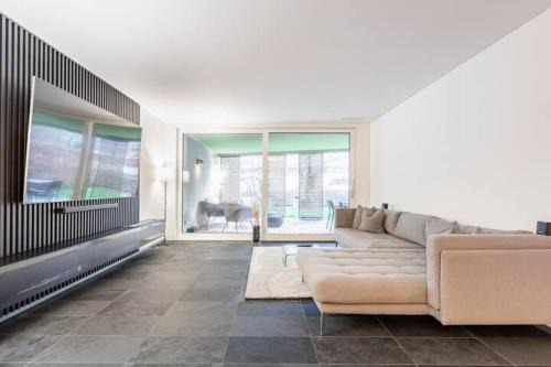Escher Wyss Apartment | Luxus Wohnung mit Garten