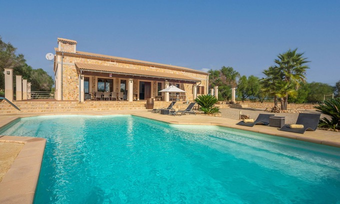 Petra Villa | LUZ DE LUNA - Beautiful country house with private pool. Free WIFI.