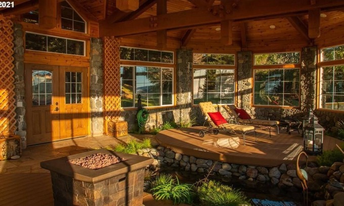 Port Orford House | Lx28: Gold Beach Oceanfront Estate