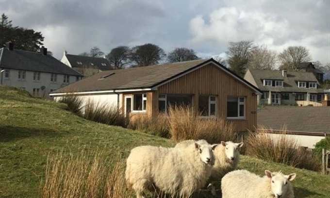 Tobermory House | Lyndale - Located in Upper Tobermory with fabulous views