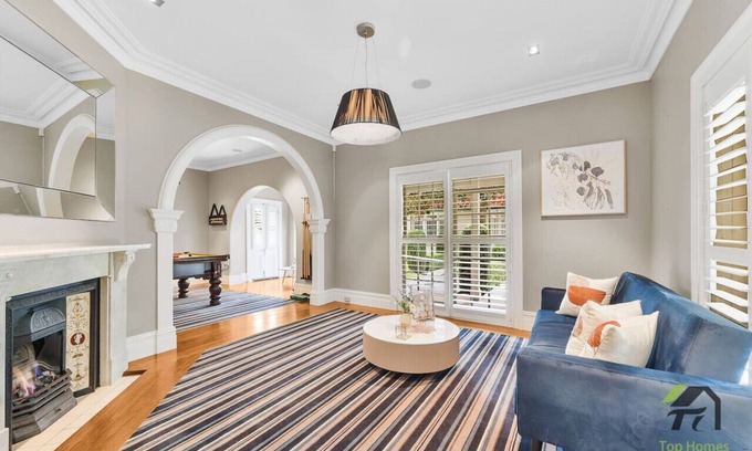 Warrawee House | 'Lynwood' Warrawee Manor- Koi Home