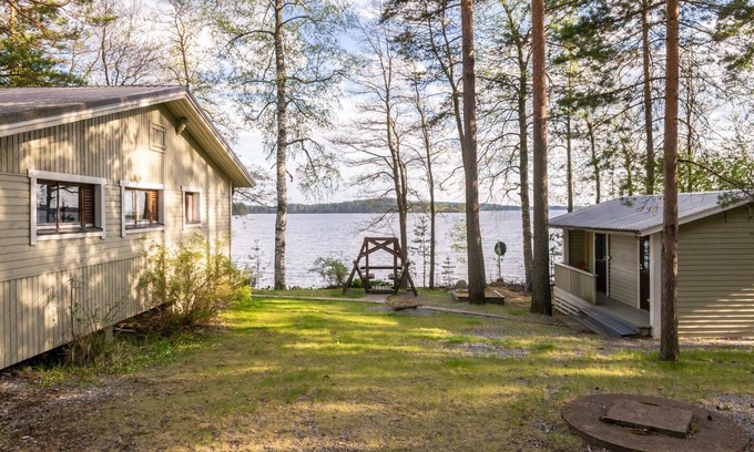 Kulennoinen House | Mäntyrinne by Interhome