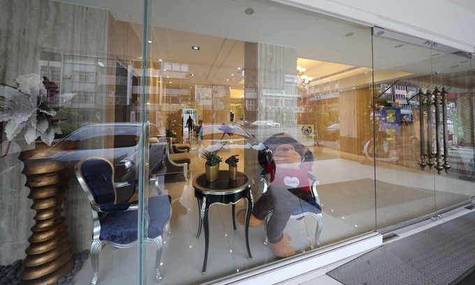 Cianjin District Hotel | M Hotel