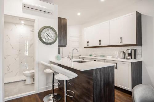 Mile End Apartment | M11Upscale 1BR Sofabed in heart PlateauMile-end