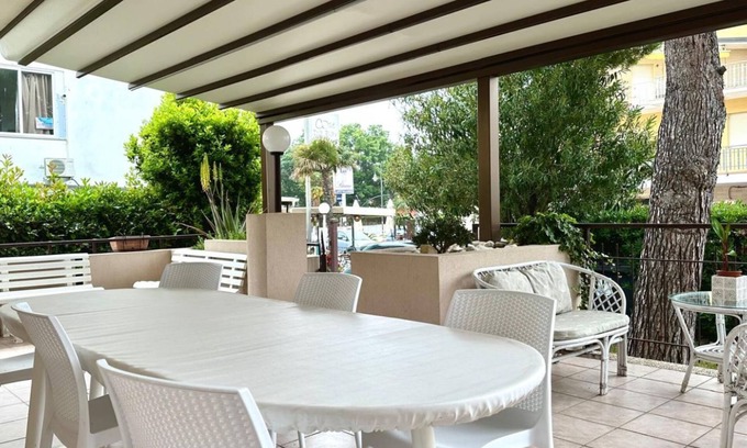 Marcelli Apartment | M395 - Marcelli, three-room apartment on the sea with patio and private beach