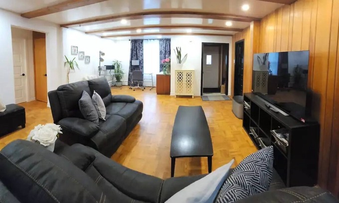 Ahuntsic-Cartierville House | Ma campagne en ville
