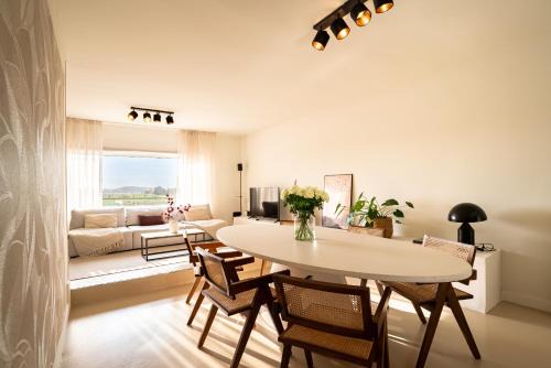 Lanaken House | Maas Suites - The River House with private sauna