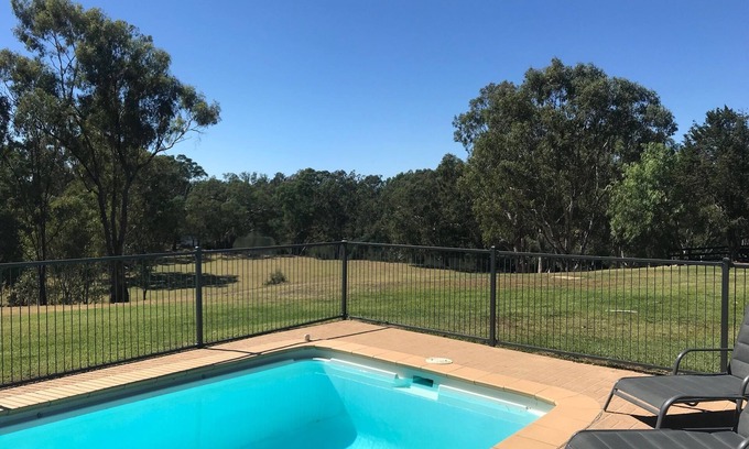 Northwood House | MacArthur Park - stunning, private 4 bedroom house with panoramic views