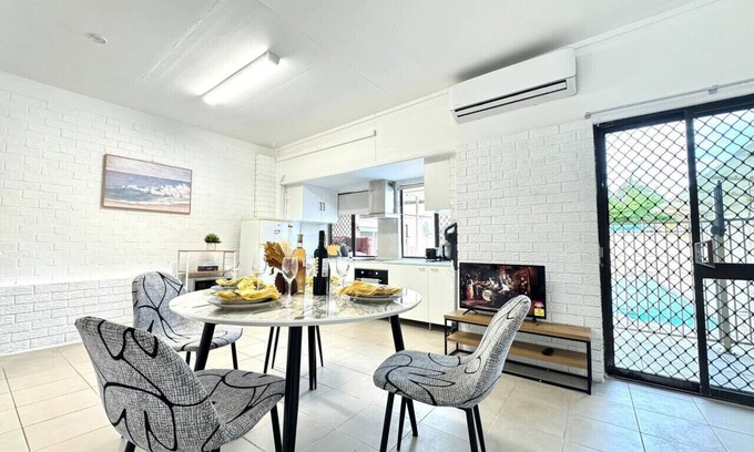Robertson House | Macgregor 2bed studio