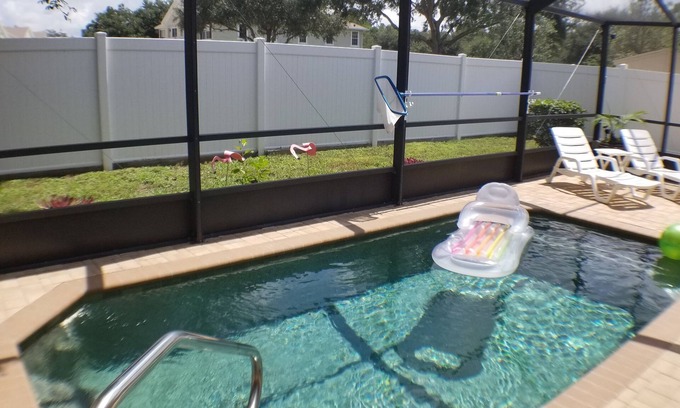 New Port Richey House | Mackarosa . Tampa Bay Luxury Pool House.