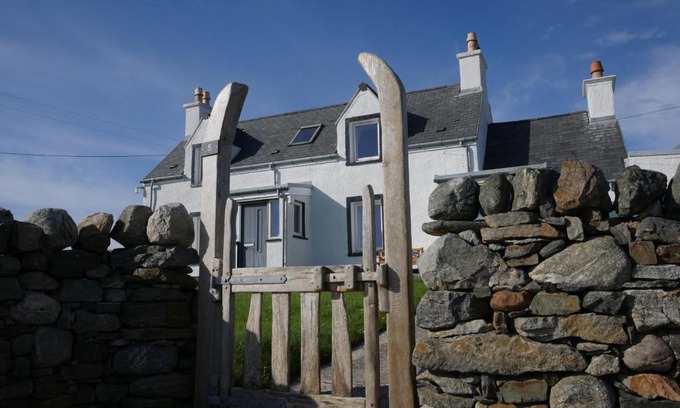 Skigersta House | Macleod Cottage - Isle of Lewis Self-Catering
