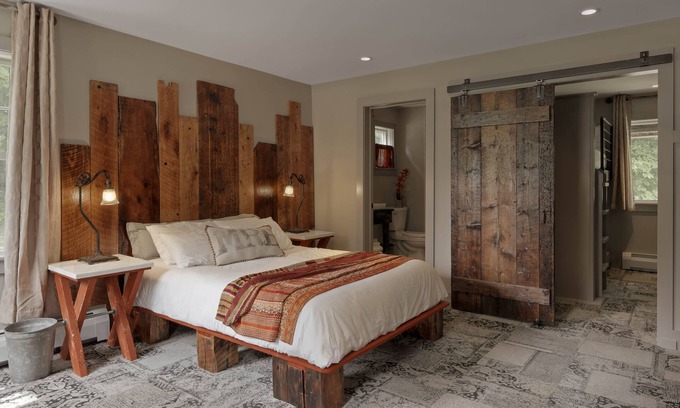 Waitsfield Hotel | Mad River Barn