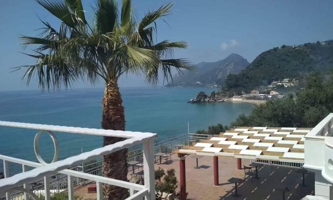 Pelekas Bed & Breakfast | Madalenas B&B