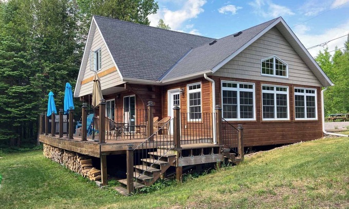 Greater Madawaska Cottage | Madawaska River Escape