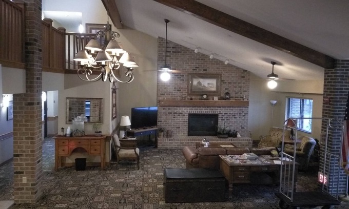 Madelia Hotel | Madelia Hotel & Suites