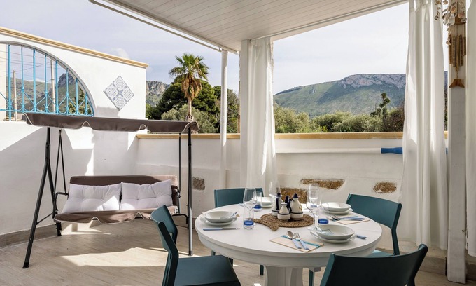 Terrasini Bed & Breakfast | Madre Terra Airport Rooms and Suites