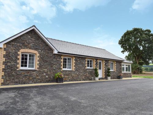 Glandyfi House | Maes Rheidol
