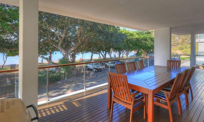 Horseshoe Bay Apartment | Maggies Beachfront Apartment 3