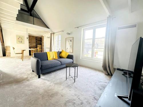 Laon Apartment | Magic Cathédrale
