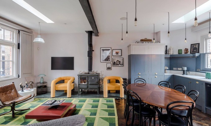 South Bank House | Magic Moments - Borough - by Frankie Says