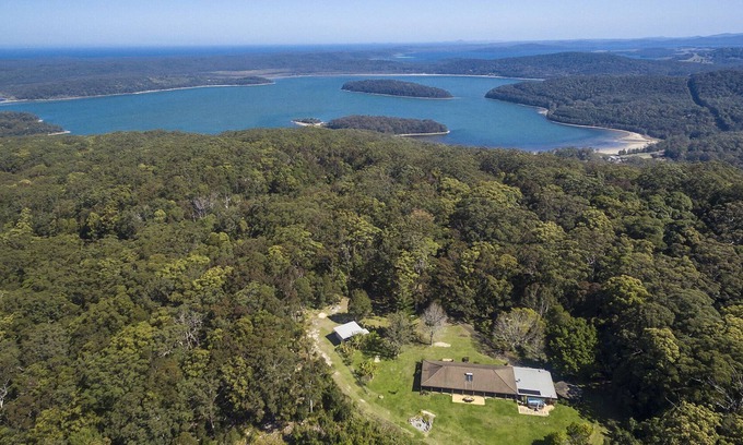 Smiths Lake House | Magic Mountain- The name says it all! .