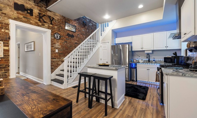 East Market District House | Magical Fairytale Stay in NOLA Historic District