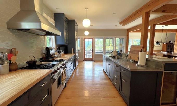 Stowe Area House | Magical Stowe Retreat! Perfect 4 Bedroom Family Ski & Mountain Getaway