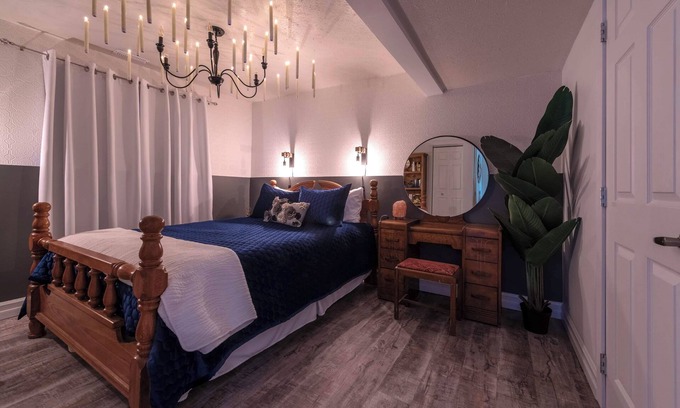 Chase House | Magical Themed Decor! Pets Welcome! 3 Bedrooms