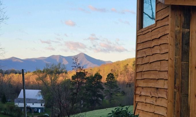 Candler Cabin | Magical Views at Olivia’s Cozy Cabin
