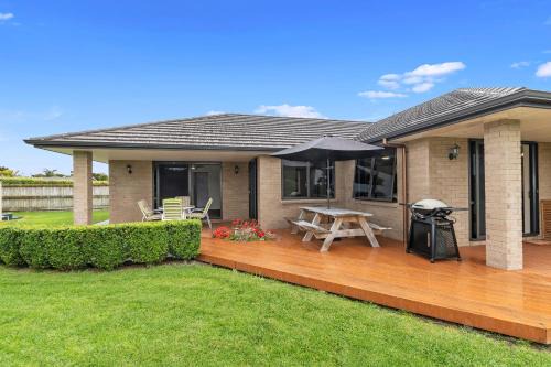 Waipu House | Magical Waipu - Central Family Holiday Home