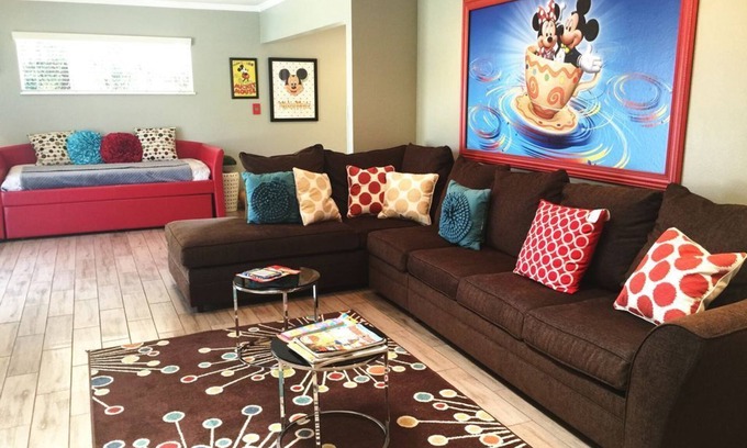 Hermosa Village House | Magicway Villas +Tea Cup Pool House + Large Backyard