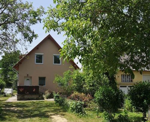 Sarvar Apartment | Magnólia Apartman