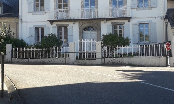 Luz-Saint-Sauveur House | Magnificent and large 18th century house, in a mountain village