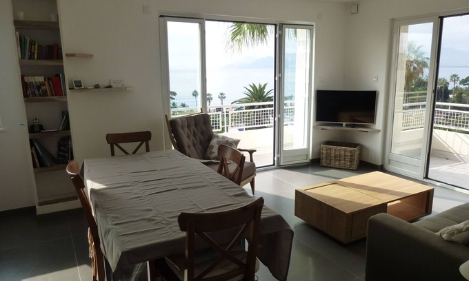 Cannes Apartment | MAGNIFICENT APARTMENT RENOVATED CANNES, 52m2,100 M FROM THE BEACH, CLIM, PARKING,