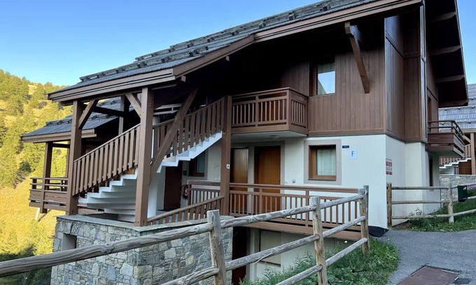 Les Claux Ski Chalet | Magnificent apartment with pool