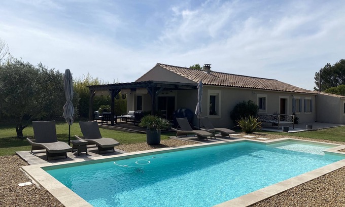 Cabrieres-d'Avignon House | Magnificent villa in the heart of the Luberon regional park Swimming pool and air conditioning