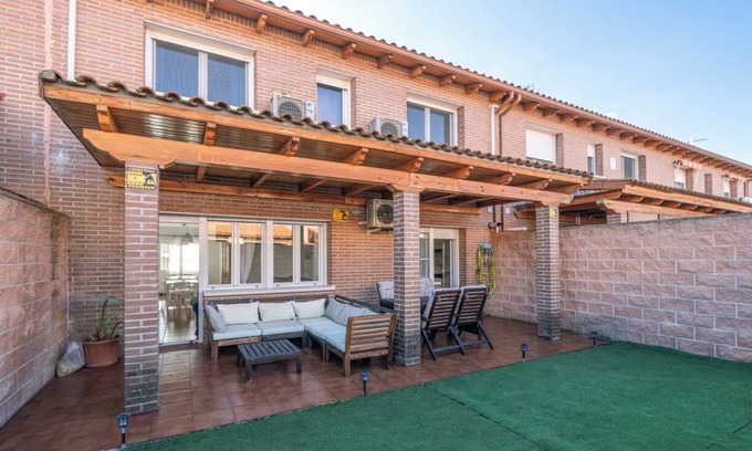 Torrejon del Rey House | Magnificent house, Torrejón del Rey