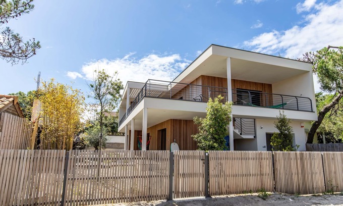 Hourtin-Plage House | Magnificent new 9-person villa 150 m from the ocean