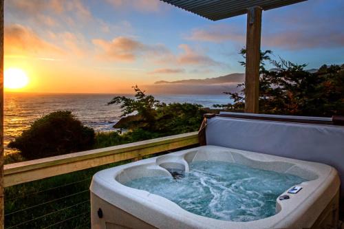 Shelter Cove Apartment | Magnificent Oceanview by OceanviewHotTubs Oceanfront! Shelter Cove, CA Tesla EV station