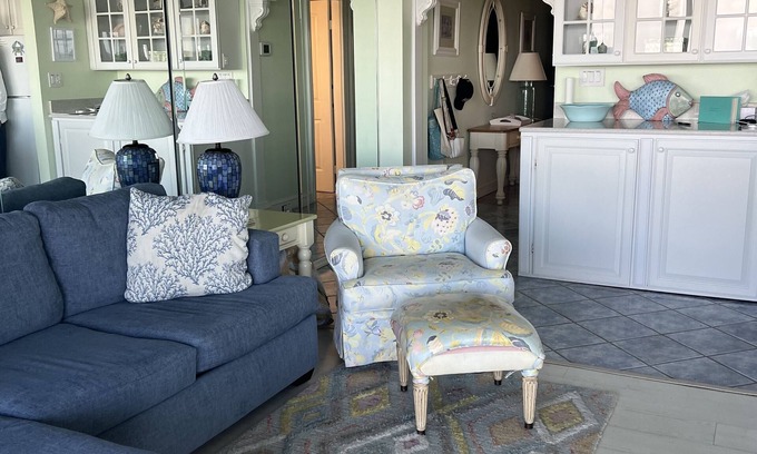 Bethany Beach Condo | Magnificent Quiet Ocean Front. Beautiful five-star. Holiday festivities close by