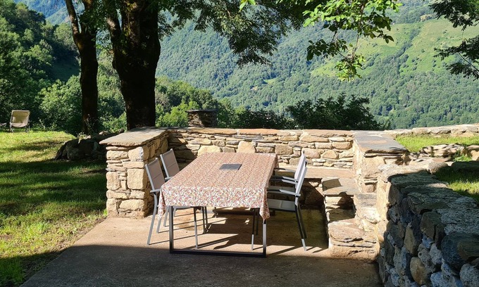 Loudervielle House | Magnificent renovated barn in the Louron valley