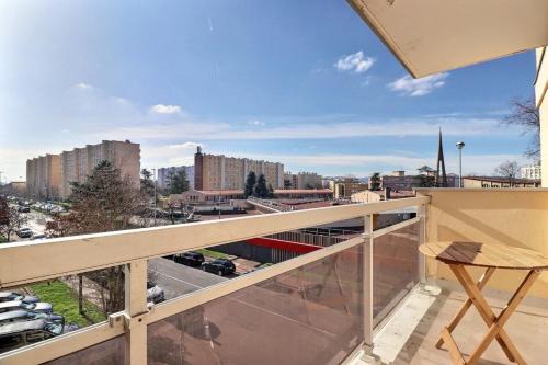 Sainte-Foy-les-Lyon Apartment | Magnificent T3 apartment with balcony and parking - Sainte-Foy-lès-Lyon