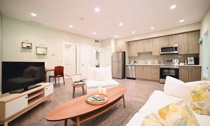 Squamish Bed & Breakfast | Magnificent Trails, Mountain Views in Squamish