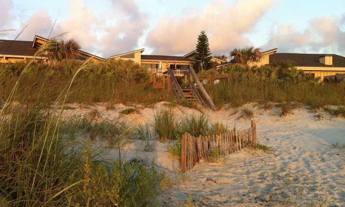 Sea Dunes Condo | Magnificent villa by the sea